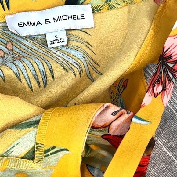 ⭐️Emma & Michele, Adorable Poly/Spandex jumper,Belted,Pockets,Excellent Cond. - Picture 4 of 12